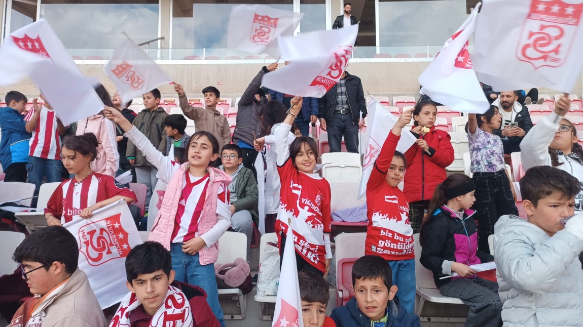 Öğrencilerimiz Hafta Sonu Oynanan Sivasspor Maçına Katıldılar